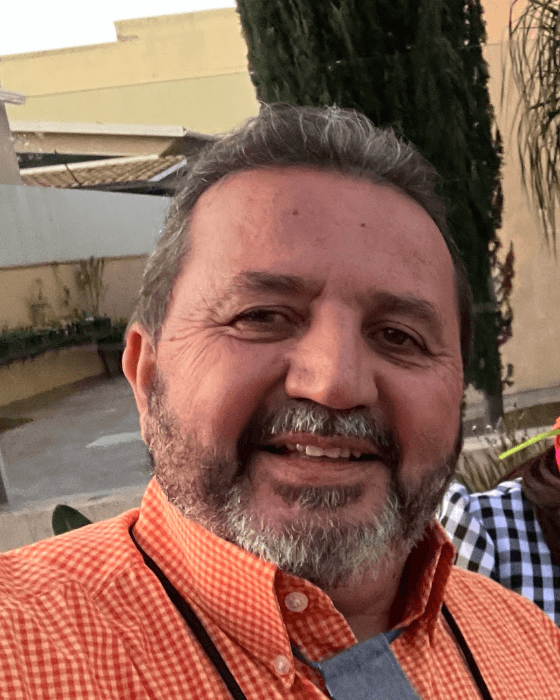 Sérgio sorrindo